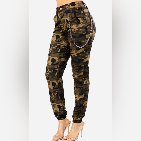 NEW!! Camo denim W Chain Stretch Camouflage Sexy Cargo Style Pants NWT - Picture 8 of 9